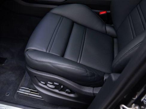 New 2026 Porsche Cayenne E-Hybrid AWD/4WD image 15