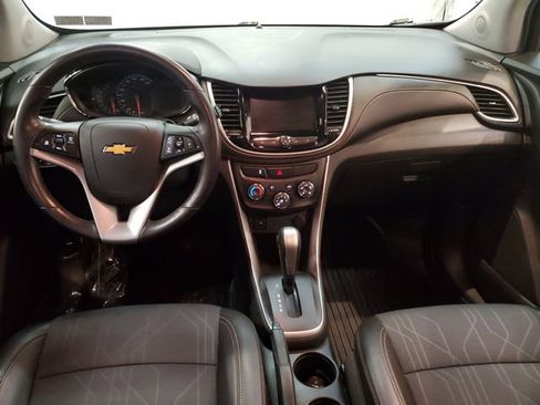 Used 2019 Chevrolet Trax LT w/ LT Convenience Package AWD/4WD image 13