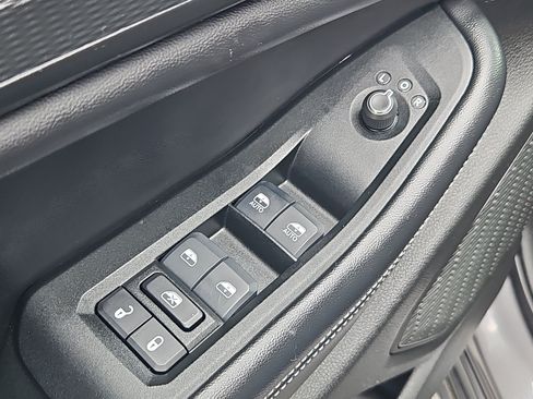 Used 2024 Jeep Grand Cherokee L Laredo AWD/4WD image 20
