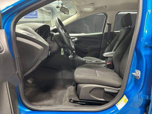 Used 2015 Ford Focus SE w/ SE Cold Weather Package FWD image 14