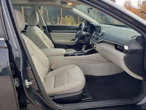 Used 2021 Nissan Altima 2.5 SV w/ SV Premium Package image 25