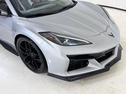 Used 2026 Chevrolet Corvette Z06 RWD image 32
