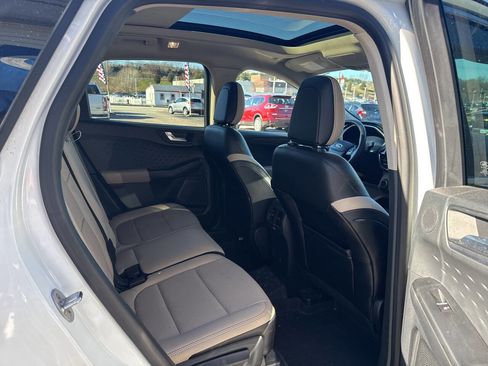 Used 2020 Ford Escape Titanium image 12