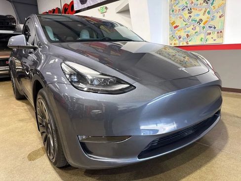 Used 2023 Tesla Model Y Long Range AWD/4WD image 58