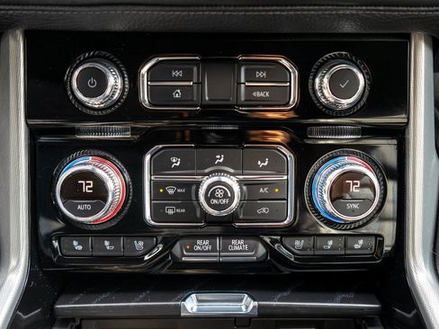 Used 2021 GMC Yukon Denali image 30