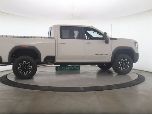 Used 2026 GMC Sierra 2500 AT4X w/ LPO, Black Badging Package AWD/4WD image 6