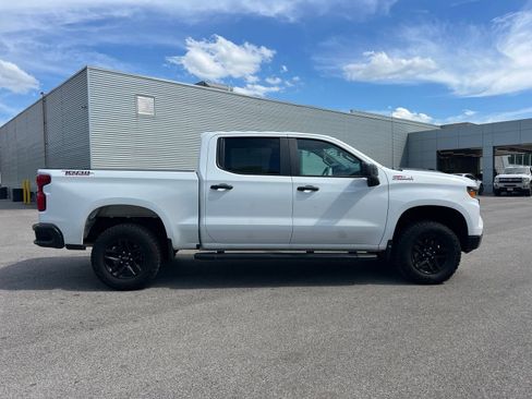Used 2024 Chevrolet Silverado 1500 Custom Trail Boss AWD/4WD image 4