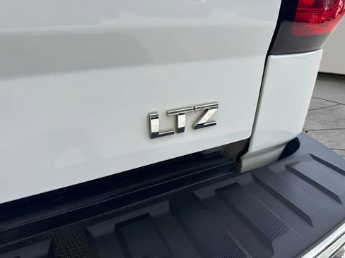 Used 2015 Chevrolet Silverado 1500 LTZ Z71 AWD/4WD image 29
