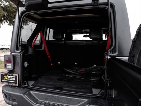 Used 2017 Jeep Wrangler Unlimited Rubicon image 53