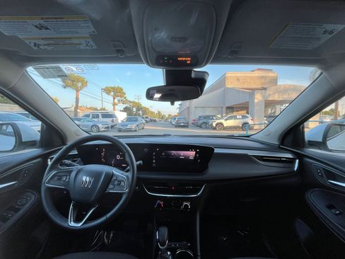 Used 2025 Buick Encore GX Preferred image 33