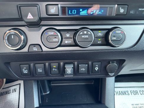Used 2022 Toyota Tacoma TRD Pro AWD/4WD image 24