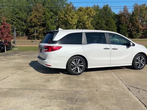 Used 2023 Honda Odyssey Touring image 6
