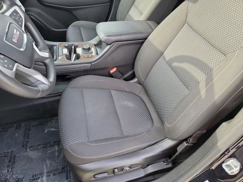 Certified 2022 GMC Acadia SLE w/ Driver Convenience Package image 15