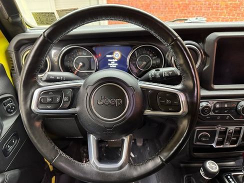 Used 2022 Jeep Wrangler Unlimited Sahara image 14