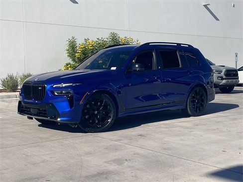 Certified 2025 BMW X7 M60i w/ Executive Package image 2