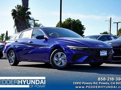 Certified 2025 Hyundai Elantra SE w/ Cargo Package