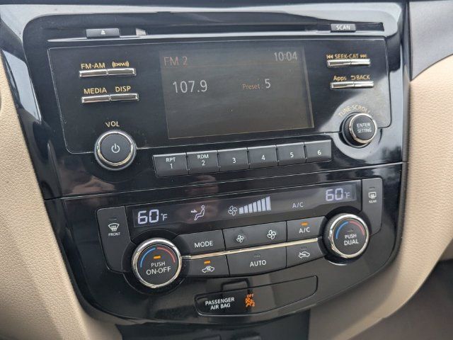 Used 2014 Nissan Rogue SV AWD/4WD image 18