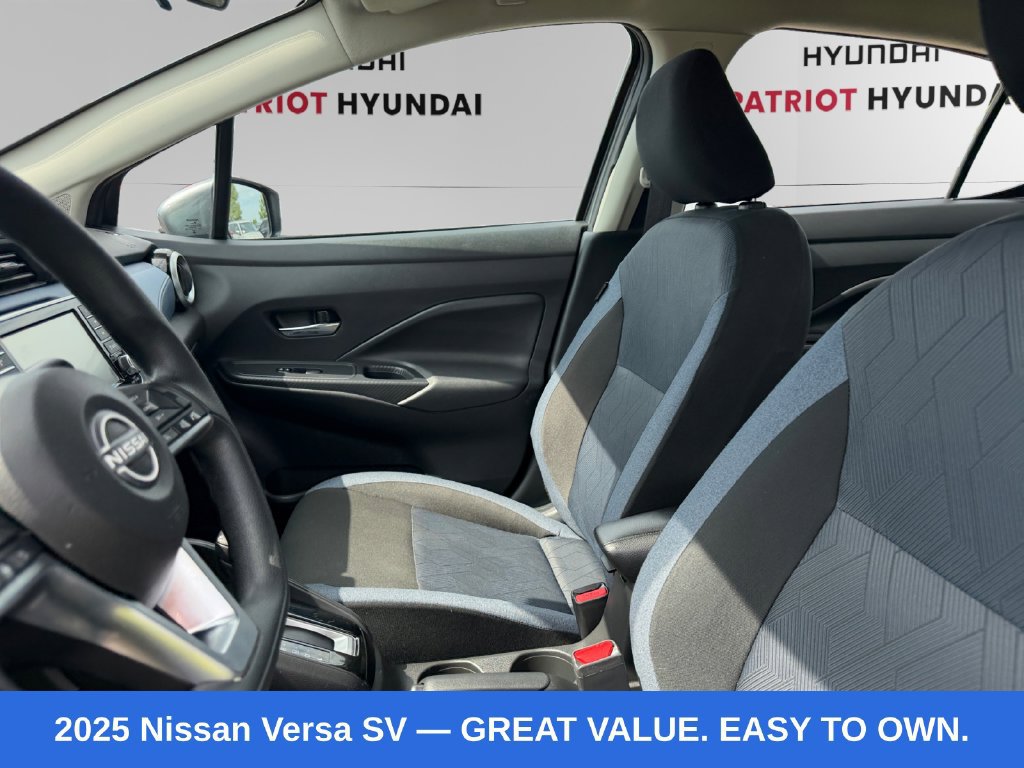 Used 2025 Nissan Versa SV FWD image 9