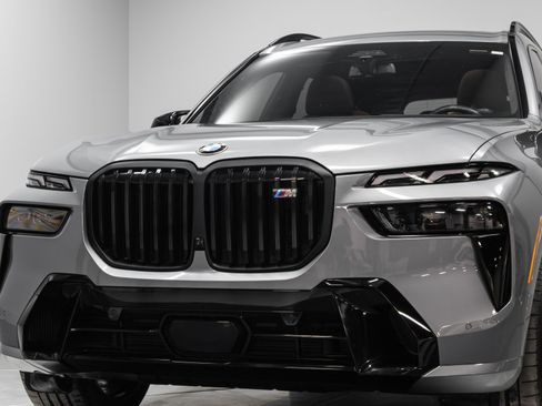 Used 2024 BMW X7 M60i w/ Executive Package image 74