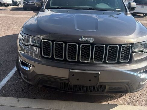 Used 2020 Jeep Grand Cherokee Laredo RWD image 2