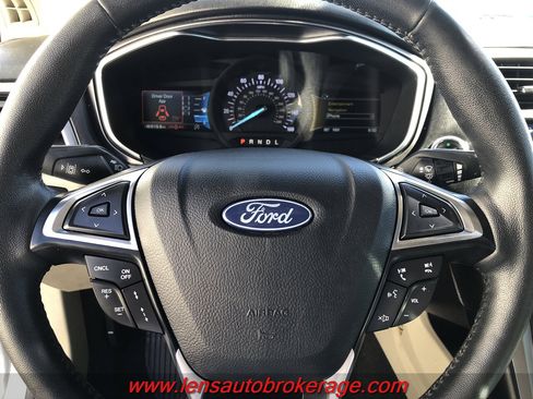 Used 2020 Ford Fusion SEL FWD image 13