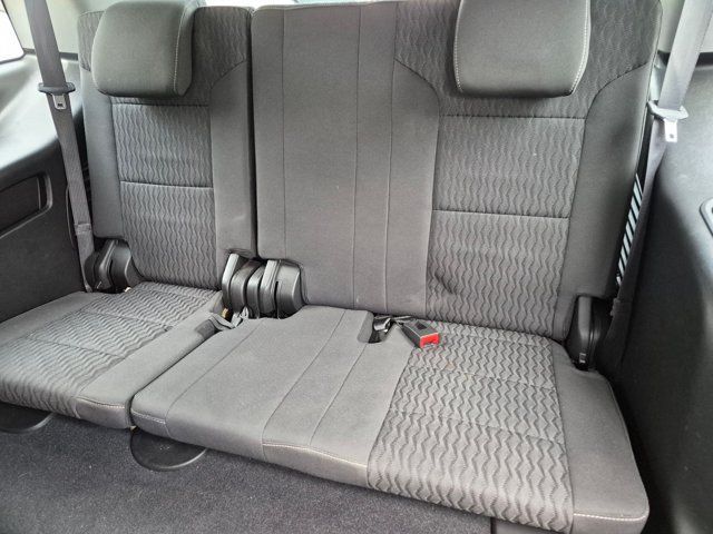 Used 2019 GMC Yukon SLE w/ SLE Value Package RWD image 16