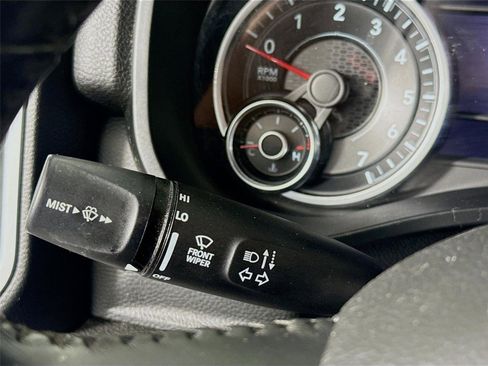 Used 2021 RAM 1500 Big Horn RWD image 5
