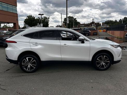 Used 2023 Toyota Venza AWD/4WD image 6