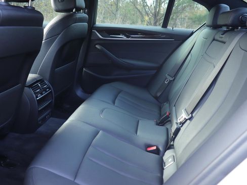 Used 2020 BMW 530i image 11