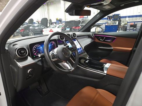 Used 2026 Mercedes-Benz GLC 350e 4MATIC image 3