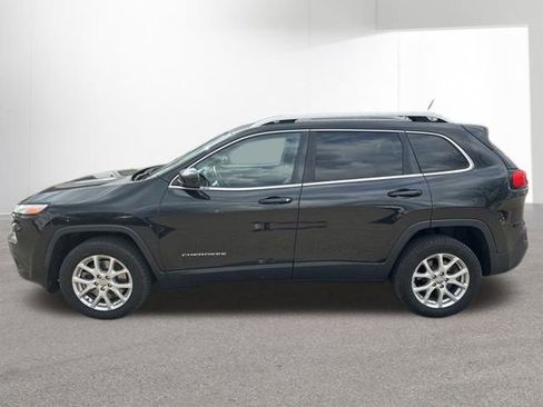 Used 2014 Jeep Cherokee Latitude w/ Comfort/Convenience Group image 2