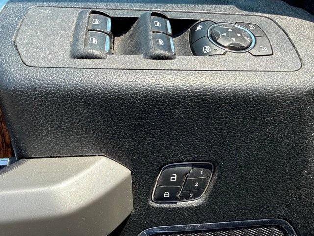 Used 2019 Ford F150 Lariat w/ Equipment Group 502A Luxury AWD/4WD image 21