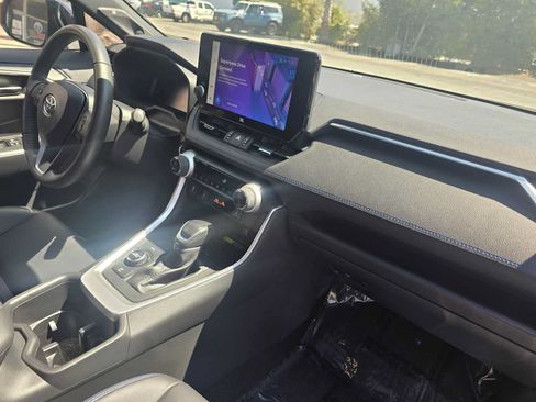 Used 2023 Toyota RAV4 XSE AWD/4WD image 11