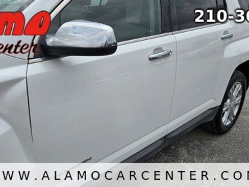 Used 2017 GMC Terrain SLT w/ Driver Alert Package I FWD image 9
