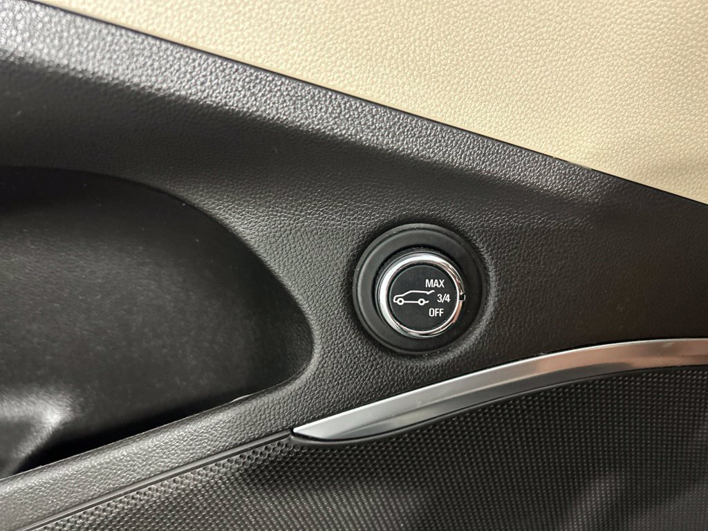 Used 2018 Buick Enclave Essence FWD image 33