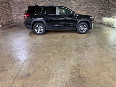 Used 2025 Chevrolet Equinox LT FWD image 10