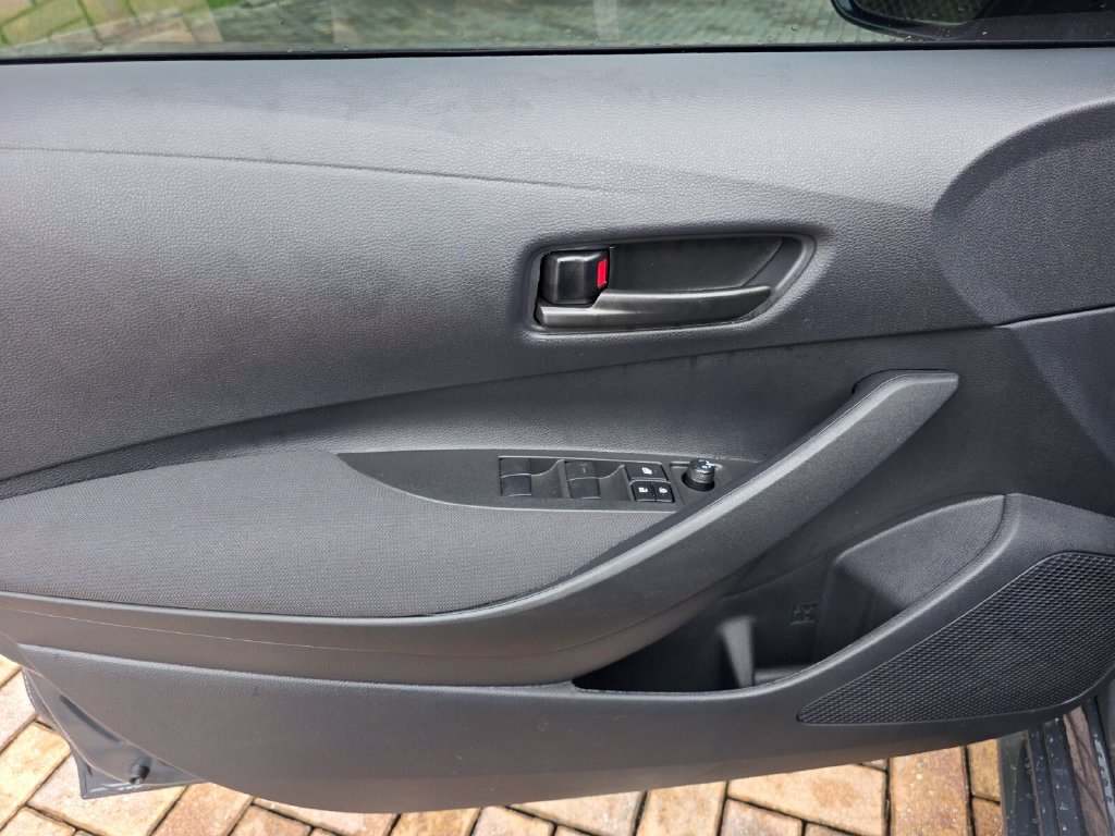 Used 2026 Toyota Corolla LE FWD image 26
