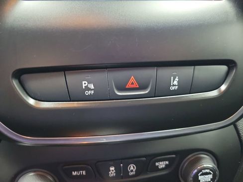 Used 2021 Jeep Cherokee Latitude Lux image 46