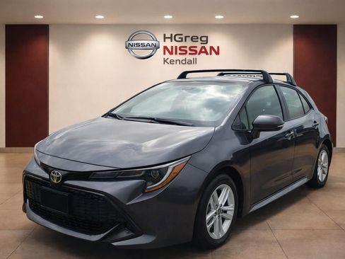 Used 2022 Toyota Corolla SE w/ SE Preferred Package image 4
