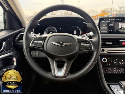 Used 2025 Genesis G70 2.5T image 18