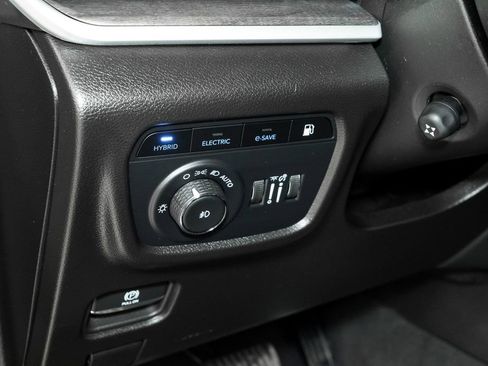 Used 2024 Jeep Grand Cherokee Limited 4xe w/ Luxury Tech Group II image 16