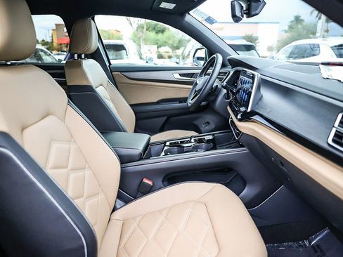 New 2026 Volkswagen Atlas Cross Sport SE image 32