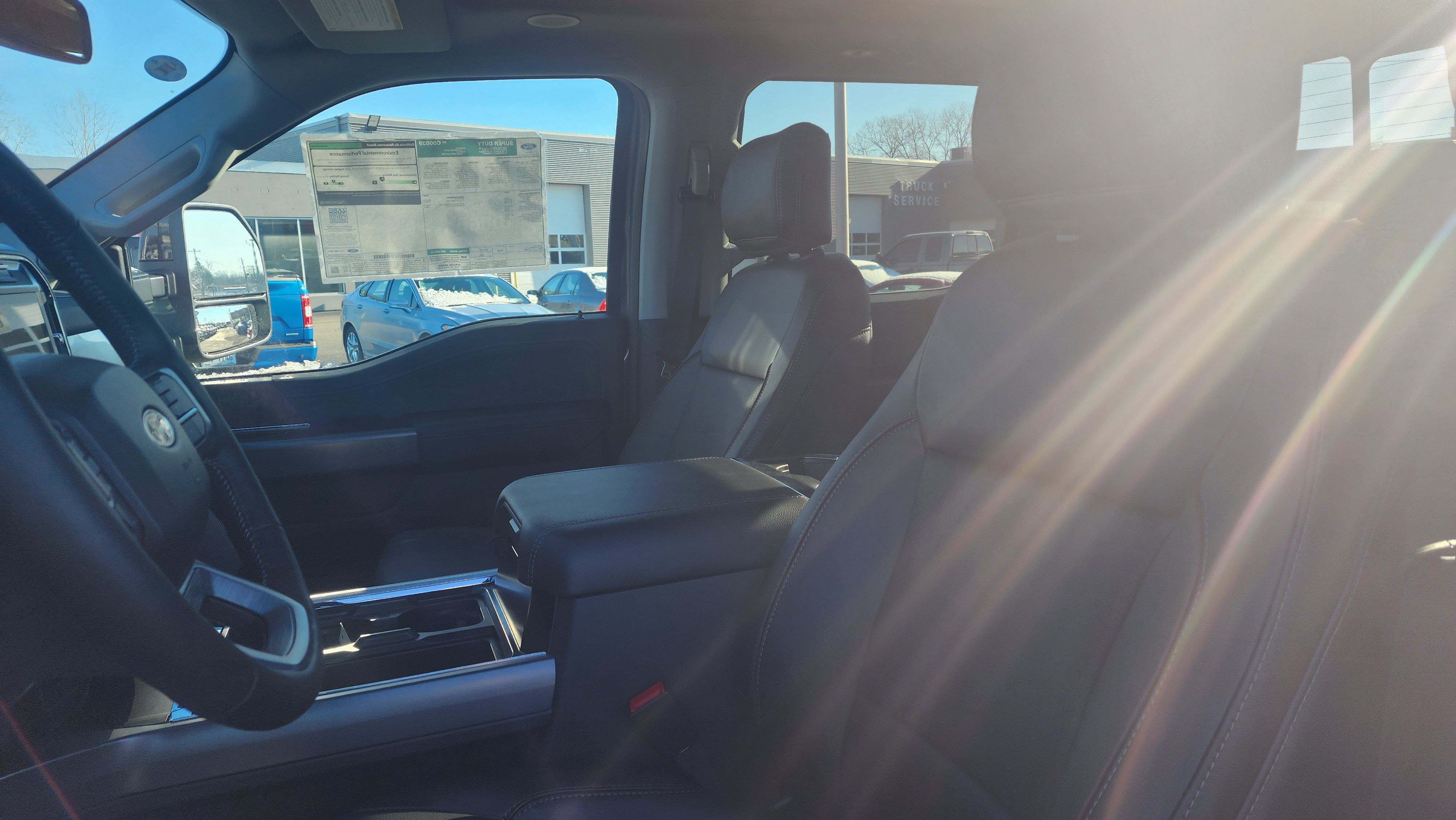 Used 2024 Ford F250 Lariat w/ Lariat Ultimate Package AWD/4WD image 8