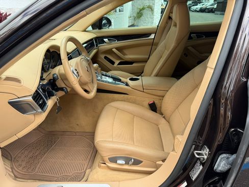 Used 2011 Porsche Panamera image 20