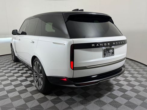 Used 2025 Land Rover Range Rover Long Wheelbase SE AWD/4WD image 3