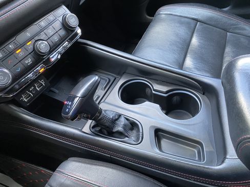 Used 2022 Dodge Durango R/T w/ Blacktop Package AWD/4WD image 29