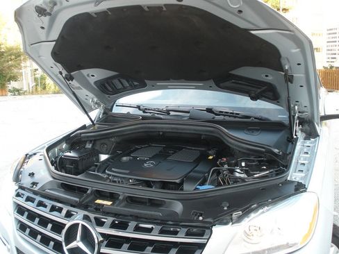 Used 2015 Mercedes-Benz ML 350 4MATIC image 11