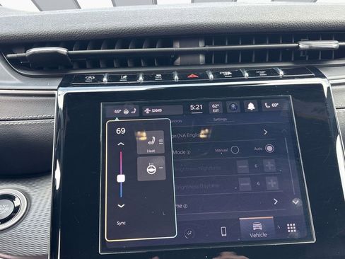 Used 2023 Jeep Grand Cherokee L Laredo image 30