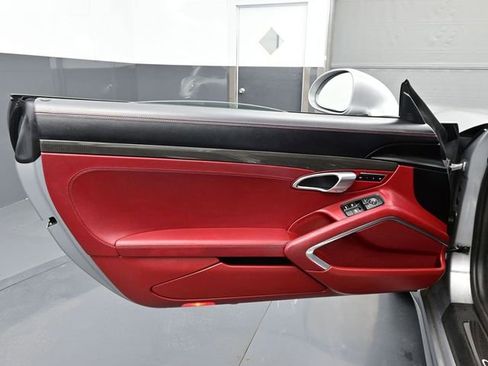 Certified 2018 Porsche 911 Carrera 4 GTS image 7