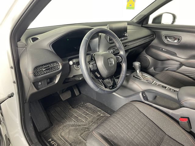 Certified 2025 Honda HR-V Sport image 3